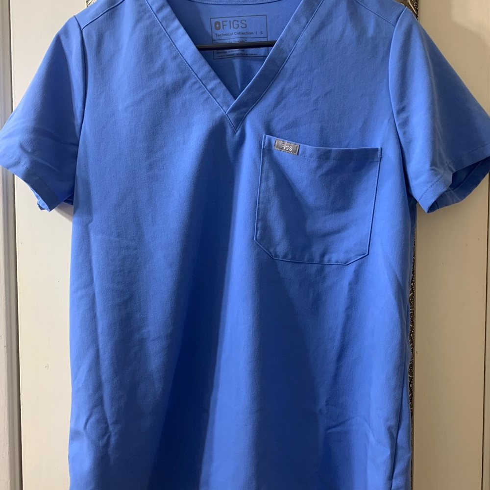 Figs ceil blue scrub top.